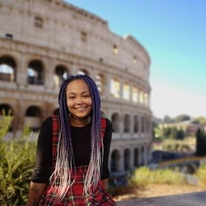 Meet your Posher, Keshia